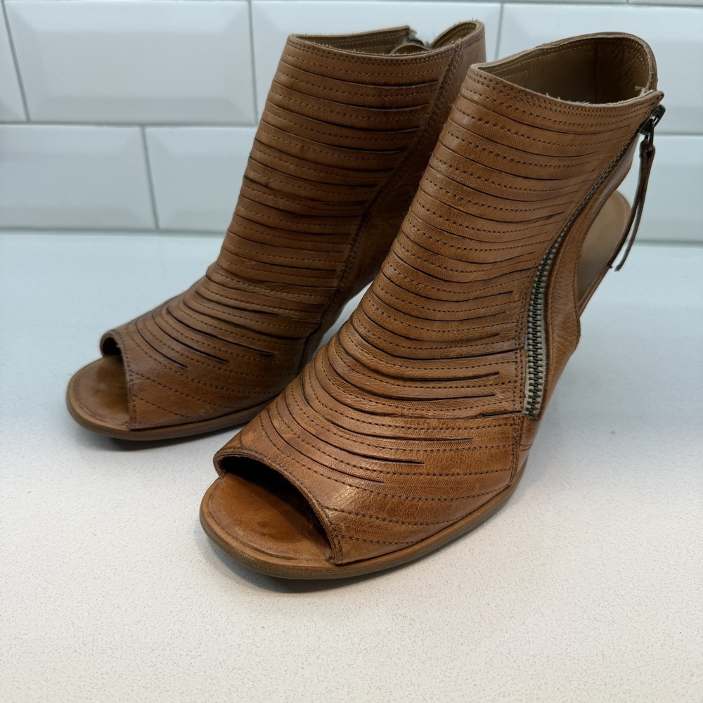 Paul green Women's Cayenne Brown Leather Peep Toe Sandal Booties Size 5.5